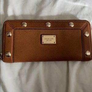 Michael kors wallet